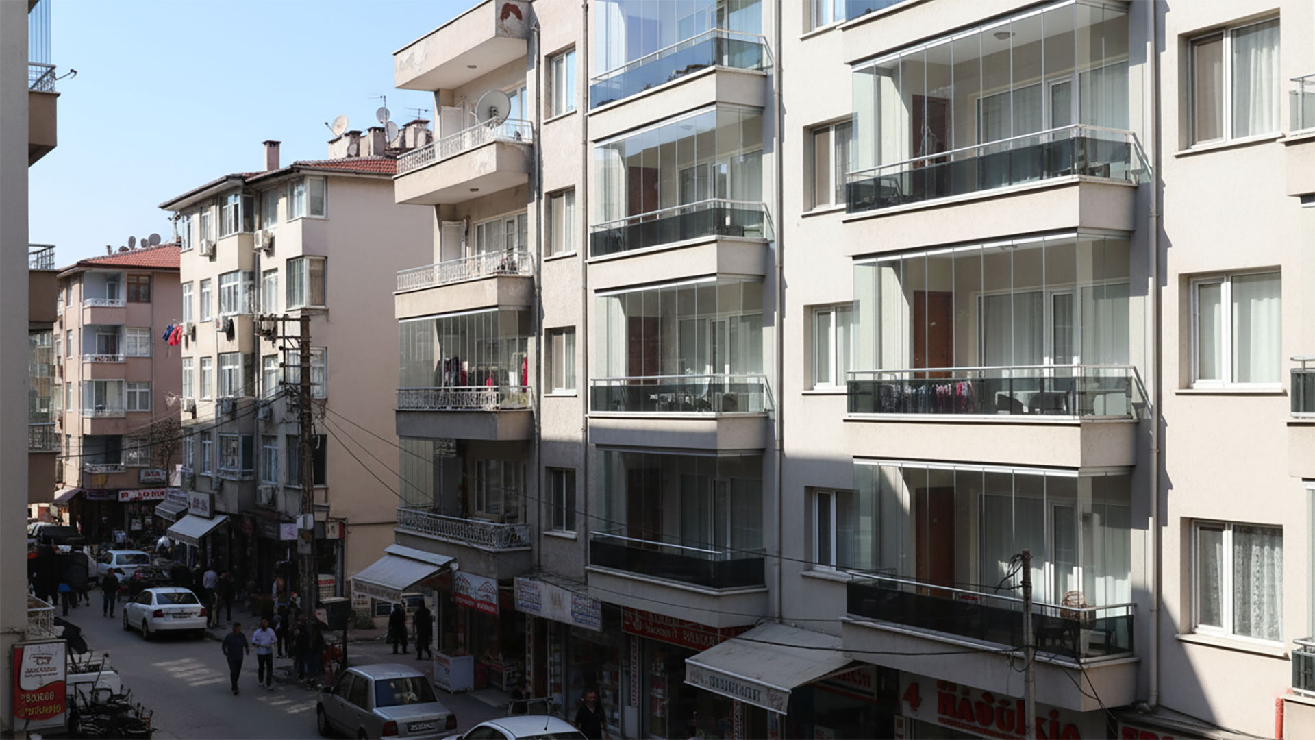 karabağlar cam balkon